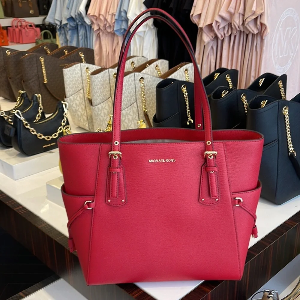 Michael Kors Voyager Small Saffiano Leather Tote Bag Style# 30H1GV6T4T NWT